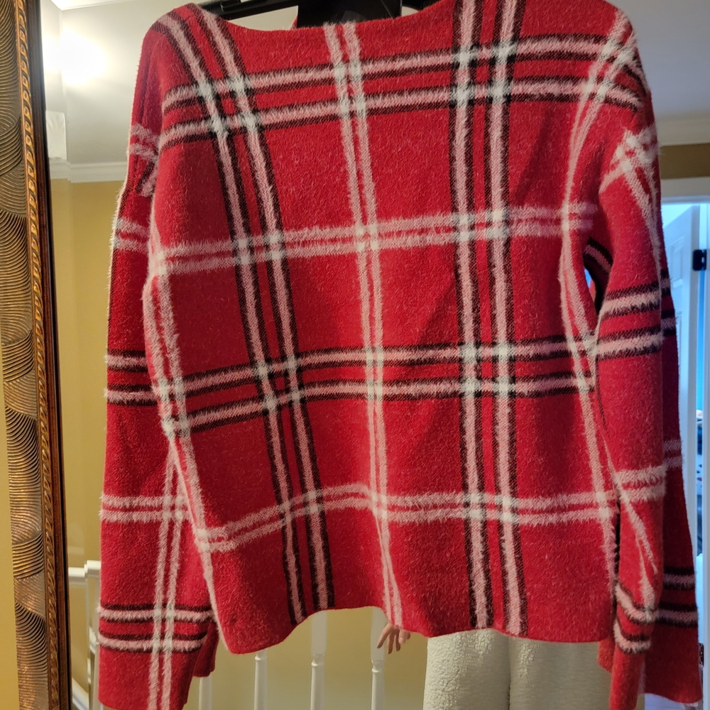 Tahari Red Plaid Women's Sweater - Picture 6 of 6